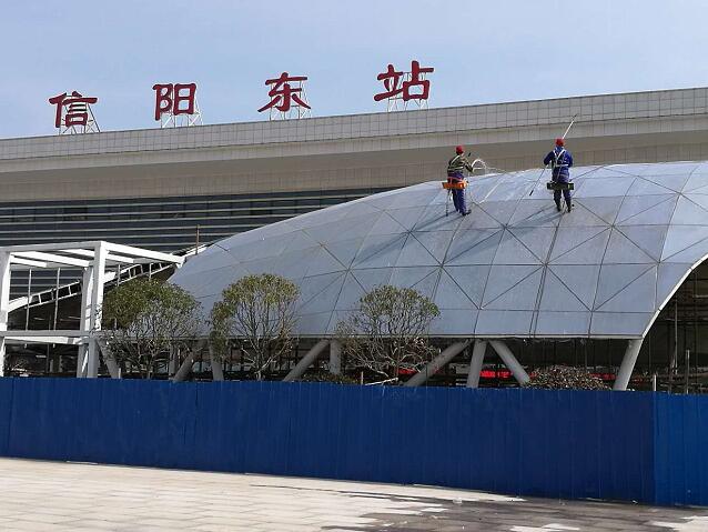 信陽東站地下車庫出口